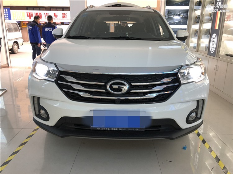 廣汽傳祺GS4成都改裝車燈氙氣燈海拉雙光透鏡歐司朗 飛利浦LED日間行車燈四川鑫帕車燈實體店改裝