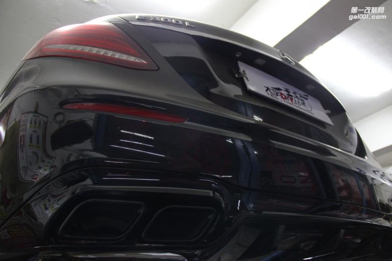 大宇車迷站 奔馳E200L W213 改裝RES中尾閥門排氣 AMG后唇尾喉
