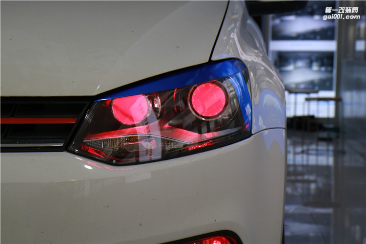 成都大眾polo改裝車燈氙氣燈四海拉5雙光透鏡LED日間行車燈