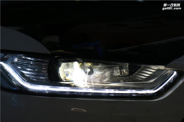 成都福特新蒙迪歐改裝車燈汽車大燈總成 高配LED雙光透鏡四川鑫帕車燈實體店安裝升級