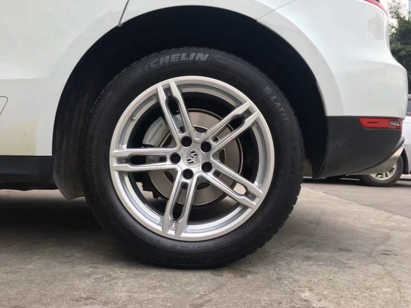 保時(shí)捷 Macan ，換 原廠 19寸 完工！