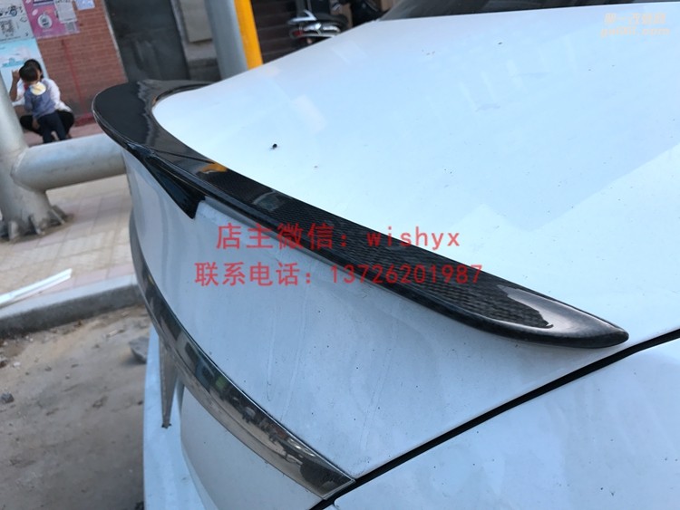 奔馳C級(jí)W205巴博斯碳纖尾翼