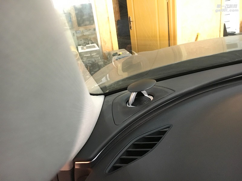 奧迪A6L改裝伊頓專車專用汽車音響---唐山樂(lè)暢