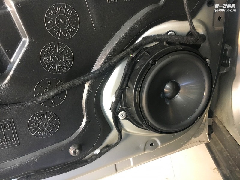 音樂的享受雪鐵龍C5汽車專業(yè)音響改裝JBL---唐山樂暢汽車音響