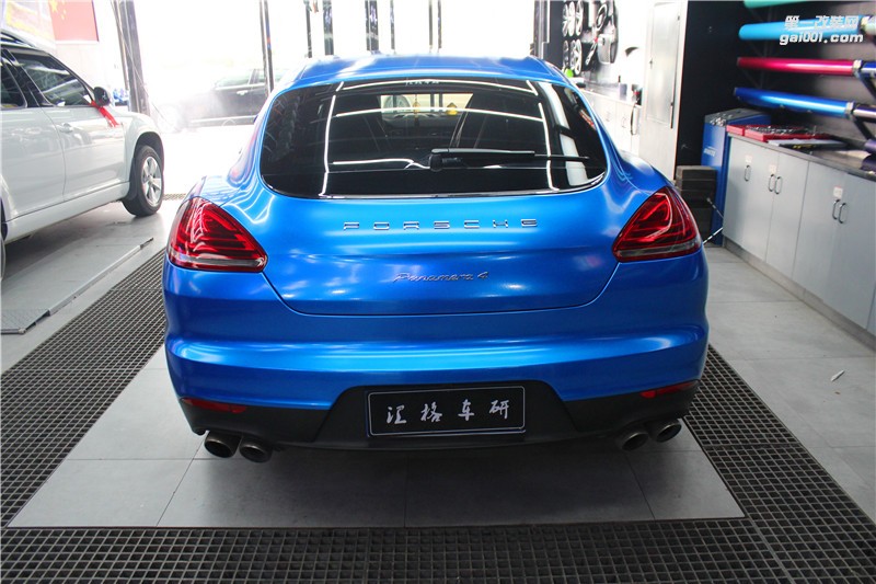 長沙汽車改色貼膜 保時捷改色星空藍(lán) 美國車衣裳改色膜