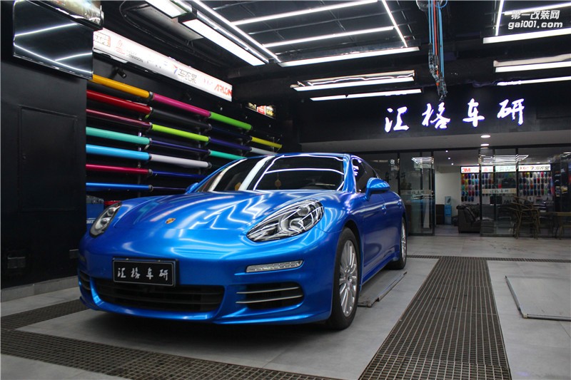 長沙汽車改色貼膜 保時捷改色星空藍(lán) 美國車衣裳改色膜