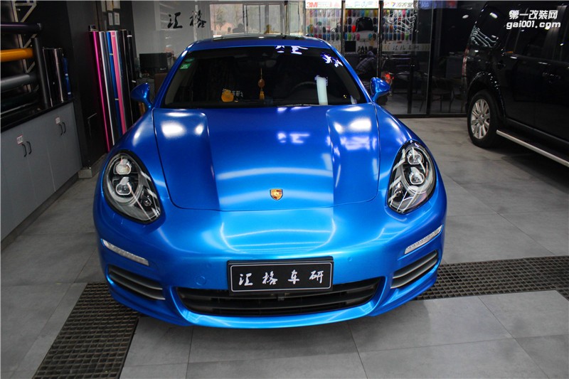 長沙汽車改色貼膜 保時捷改色星空藍(lán) 美國車衣裳改色膜