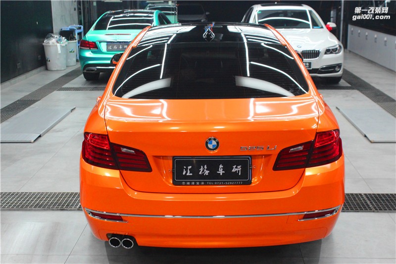 長(zhǎng)沙寶馬改裝 寶馬5系全車幻彩金橙色 進(jìn)口改色膜