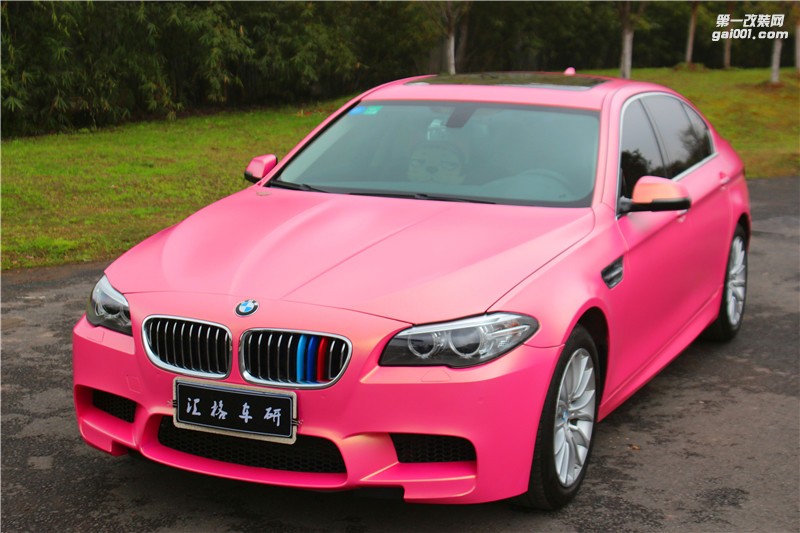 長(zhǎng)沙汽車改色貼膜寶馬全車鉆石金粉進(jìn)口車衣裳改色膜