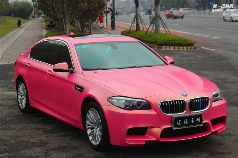 長(zhǎng)沙汽車改色貼膜寶馬全車鉆石金粉進(jìn)口車衣裳改色膜