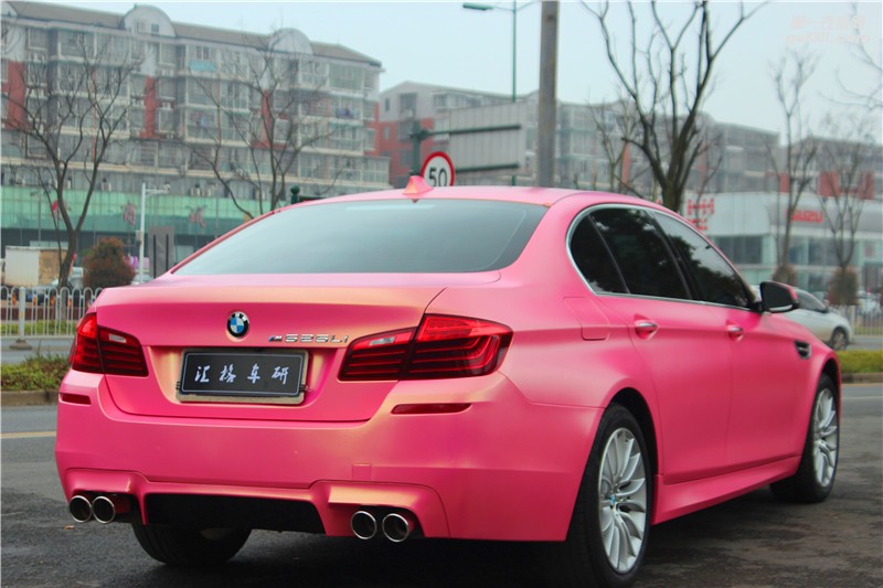 長(zhǎng)沙汽車改色貼膜寶馬全車鉆石金粉進(jìn)口車衣裳改色膜