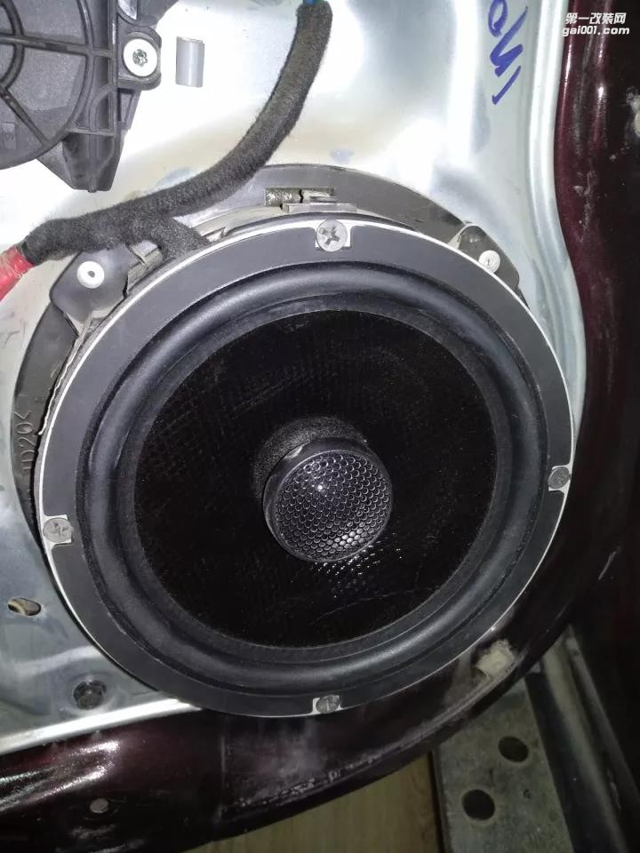 現(xiàn)代新勝達(dá)拆除原車?yán)?，音響升?jí)歌劇世家三分頻。真實(shí)音質(zhì)嗨起來！