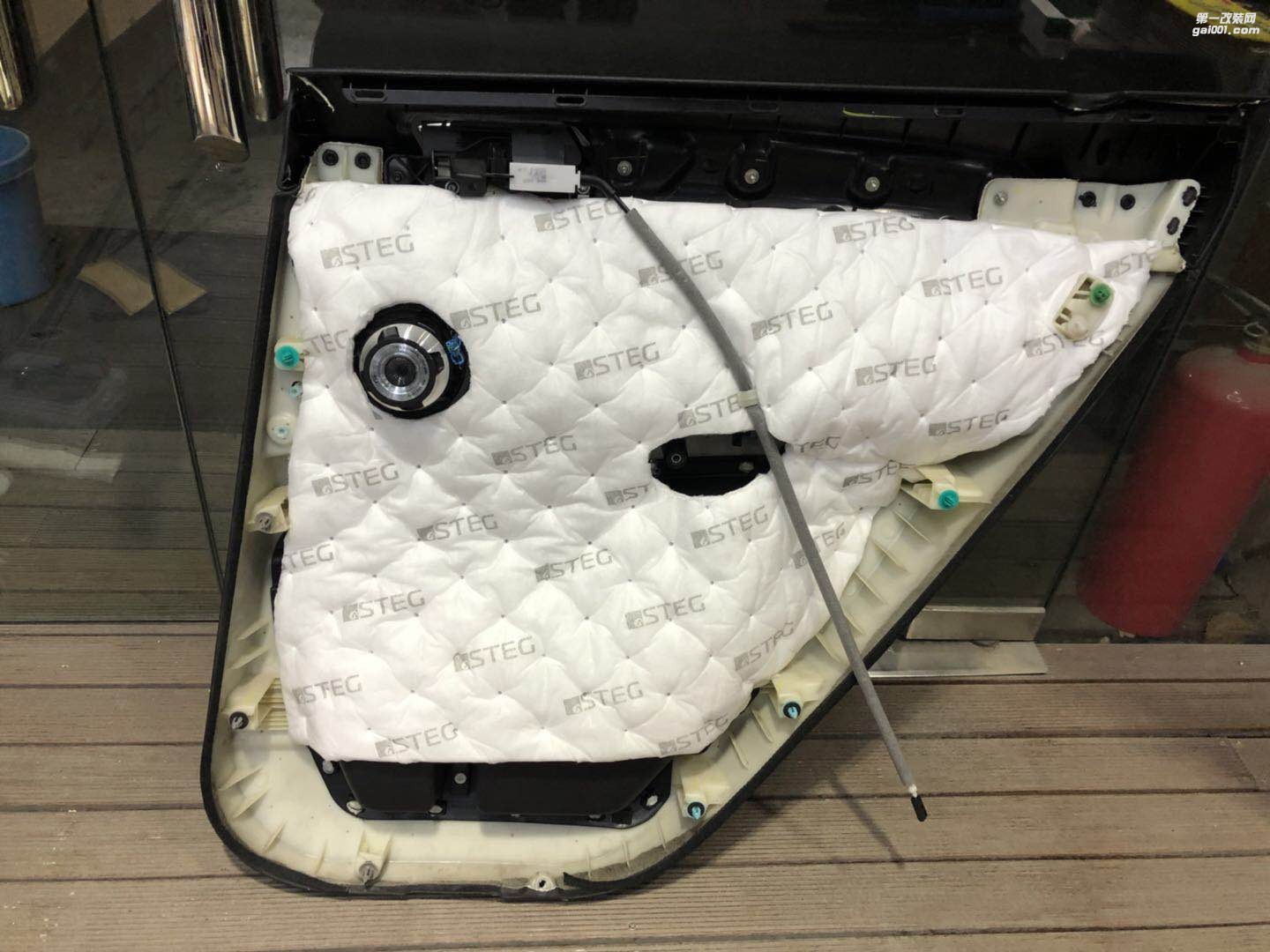 汕頭市星悅汽車音響改裝寶馬X6遇上星悅寶馬專車專用套餐音質(zhì)飆升無(wú)音樂(lè)不上路營(yíng)造一個(gè)屬于自己的音樂(lè)世界