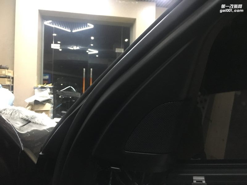汕頭市星悅汽車音響改裝寶馬X6遇上星悅寶馬專車專用套餐音質(zhì)飆升無(wú)音樂(lè)不上路營(yíng)造一個(gè)屬于自己的音樂(lè)世界