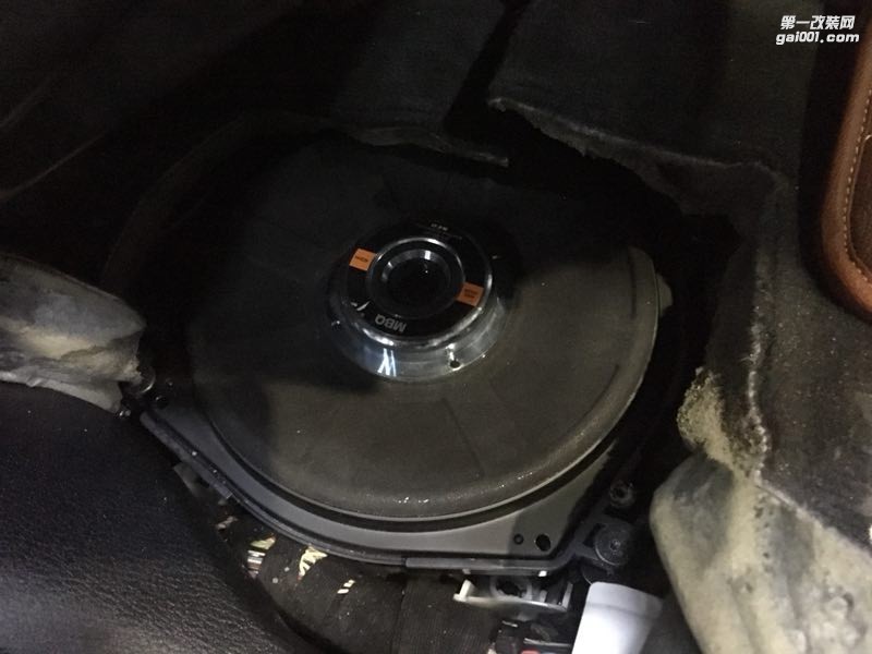 汕頭市星悅汽車音響改裝寶馬X6遇上星悅寶馬專車專用套餐音質(zhì)飆升無(wú)音樂(lè)不上路營(yíng)造一個(gè)屬于自己的音樂(lè)世界