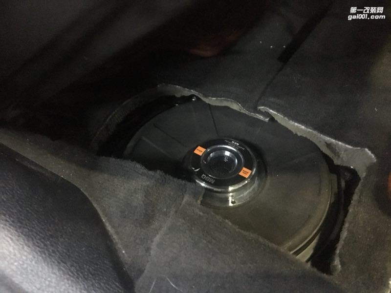 汕頭市星悅汽車音響改裝寶馬X6遇上星悅寶馬專車專用套餐音質(zhì)飆升無(wú)音樂(lè)不上路營(yíng)造一個(gè)屬于自己的音樂(lè)世界