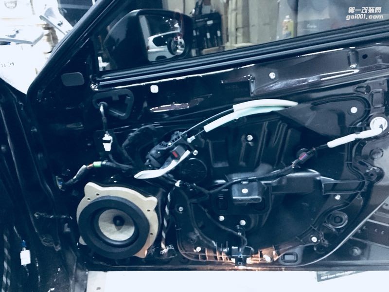 汕頭市星悅汽車音響馬自達(dá)阿特茲音響改裝FOCAL法國(guó)勁浪汽車音響暢聽(tīng)好音樂(lè)享受音樂(lè)所帶來(lái)的美