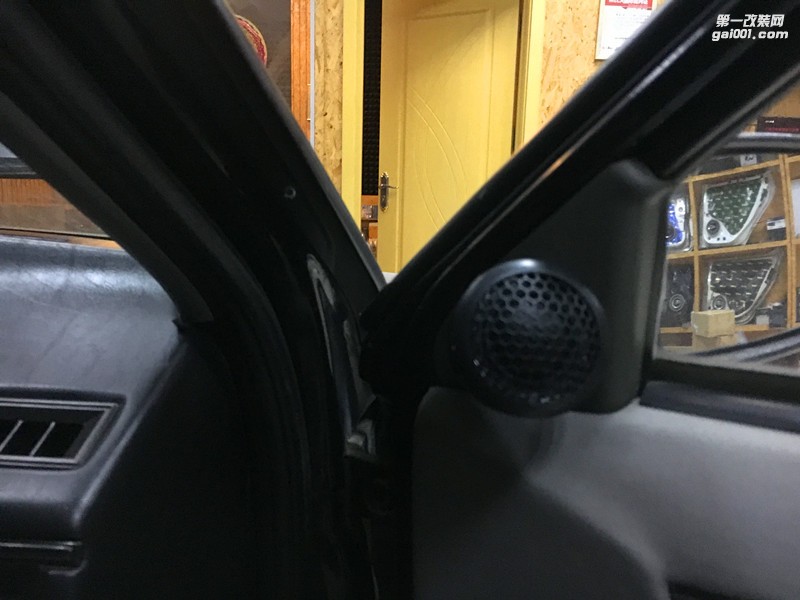 唐山汽車音響改裝桑塔納--音樂之美