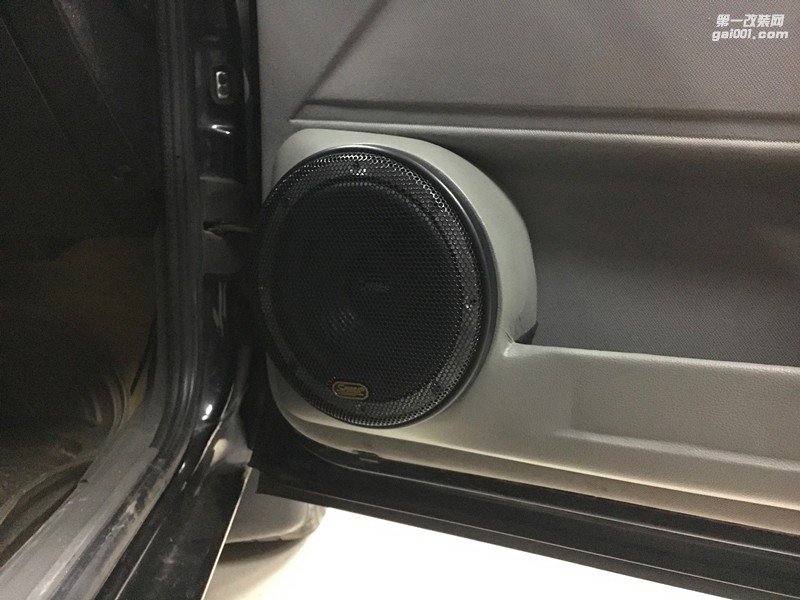 唐山汽車音響改裝桑塔納--音樂之美