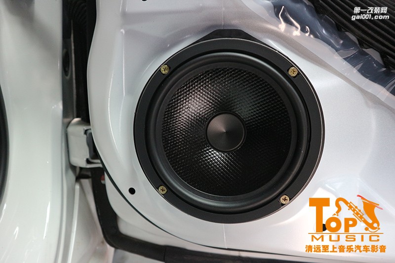 本田思域拒絕庸俗的負(fù)面花邊-內(nèi)在美才是真的美【清遠(yuǎn)至上音樂汽車音響改裝】