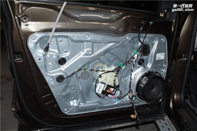 大众途观音响改装案例  升级伊顿和斯派朗汽车音响