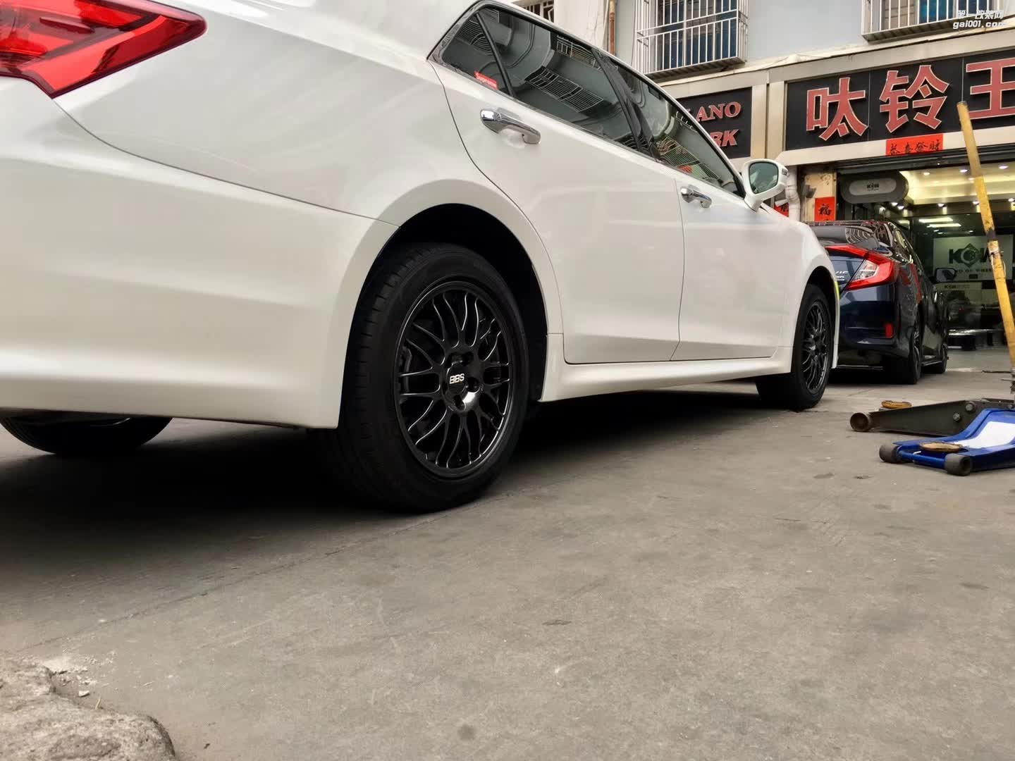 皇冠，裝 BBS  17寸  完工！