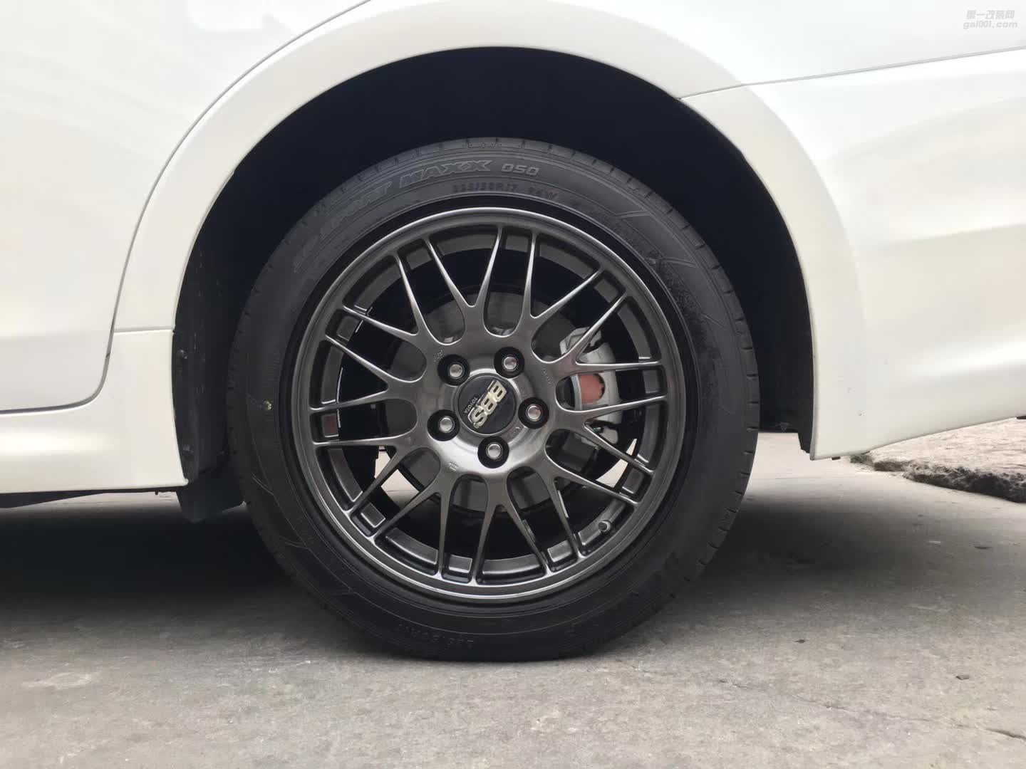 皇冠，裝 BBS  17寸  完工！