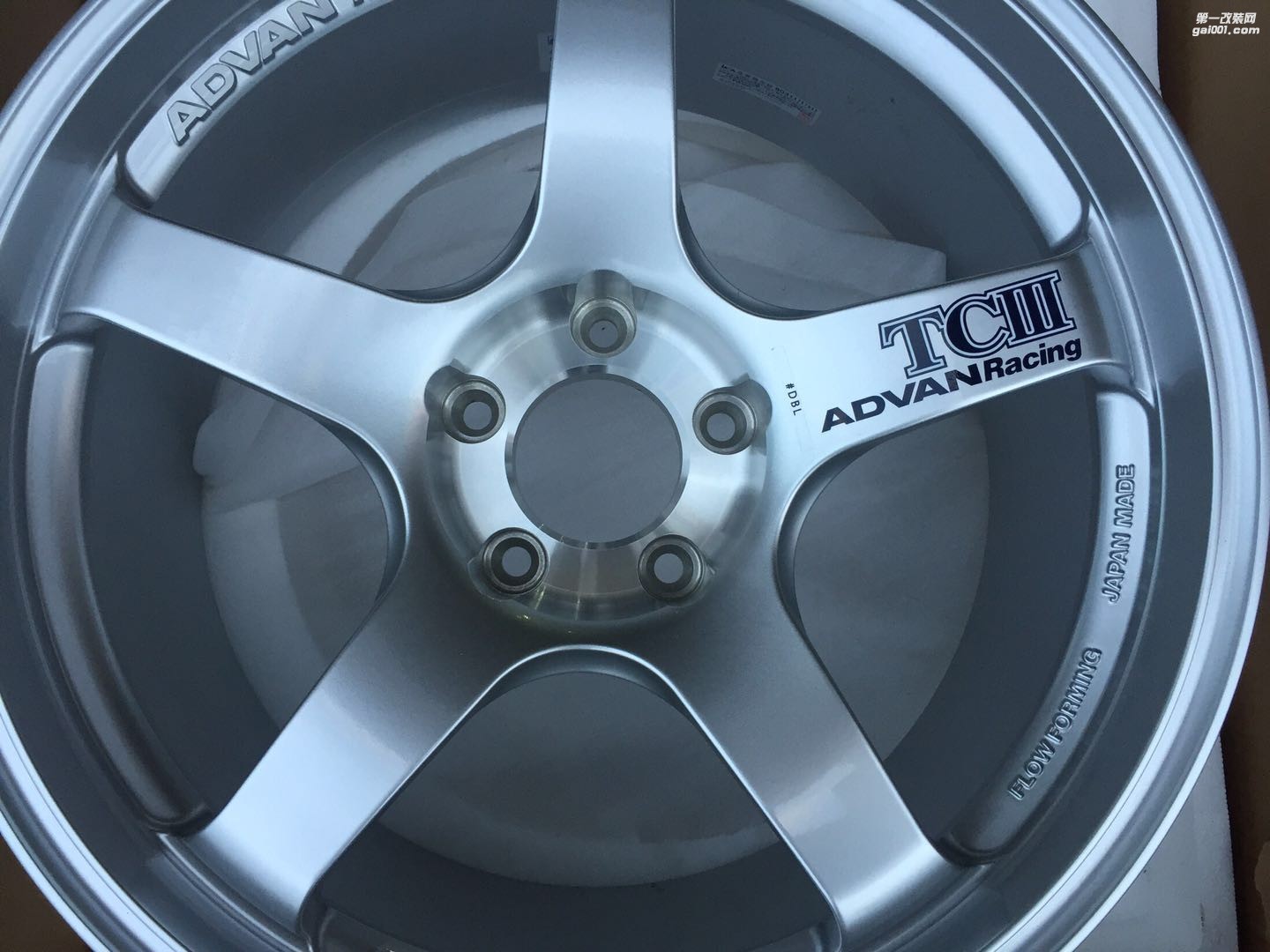 正品ADVAN TC3 18X8.5J 5X114.3/5X112