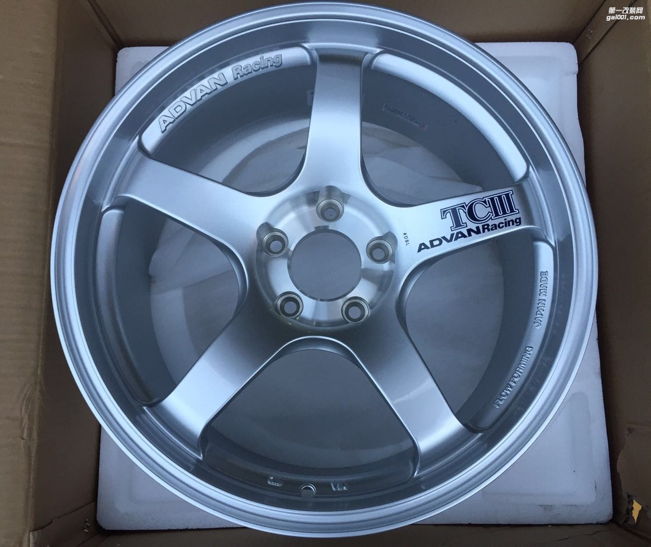 正品ADVAN TC3 18X8.5J 5X114.3/5X112