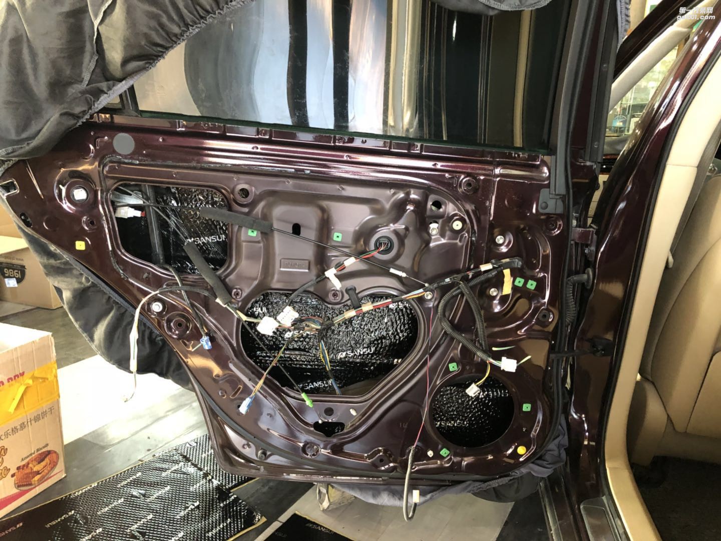 汕頭豐田皇冠汽車隔音減小風(fēng)噪四門升級(jí)三層減弱噪音用山水隔音全新降噪體驗(yàn)汕頭市星悅汽車音響