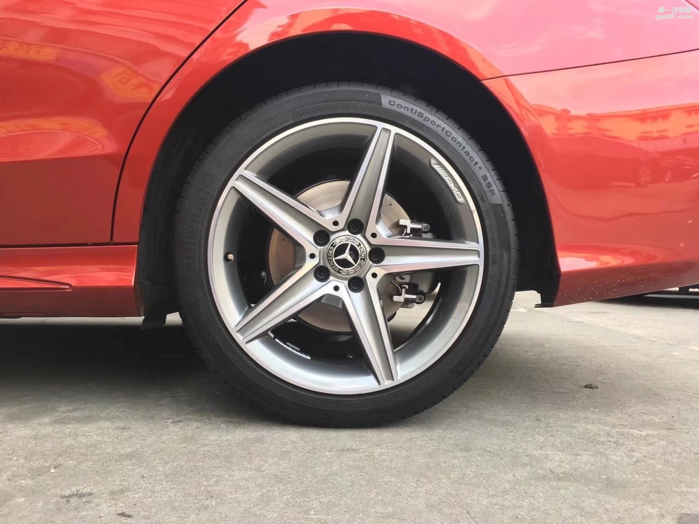 奔馳，換 原裝 18寸 AMG 完工！