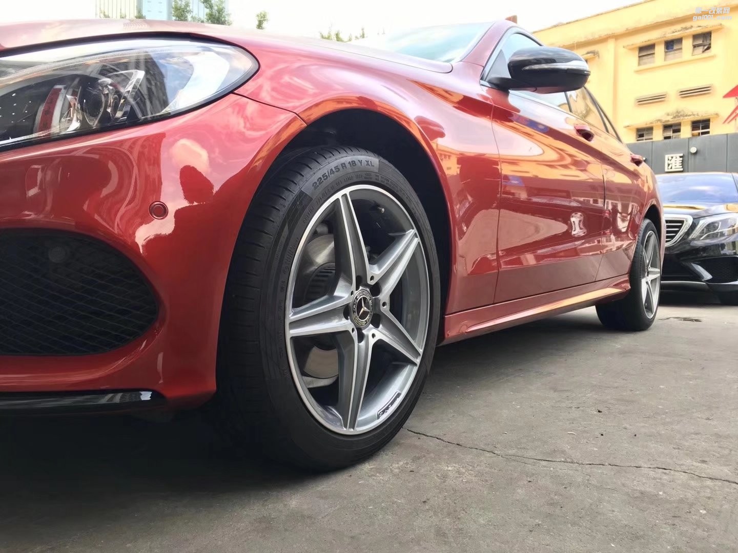 奔馳，換 原裝 18寸 AMG 完工！