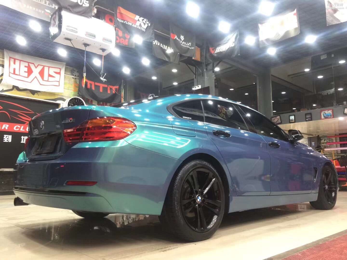 成都全車貼膜寶馬車身改色貼膜電光灰電光黑