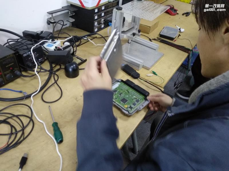 現(xiàn)代新途勝刷寫ACR一階ECU程序
