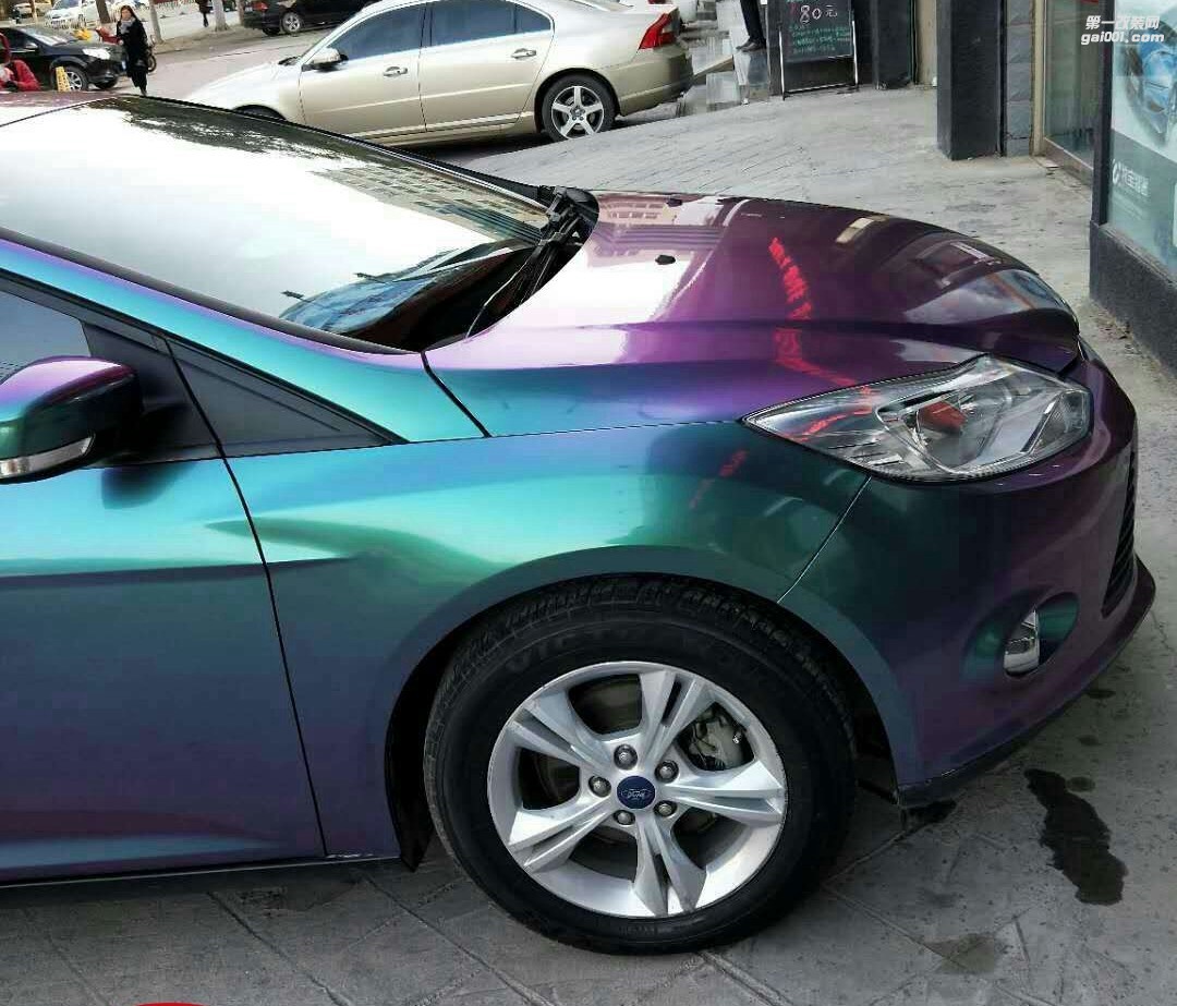 成都靚車會青羊店福特福克斯幻彩都市綠汽車改色貼膜