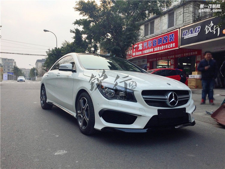 成都銳行奔馳CLA級(jí)改裝CLA45 AMG款大包圍