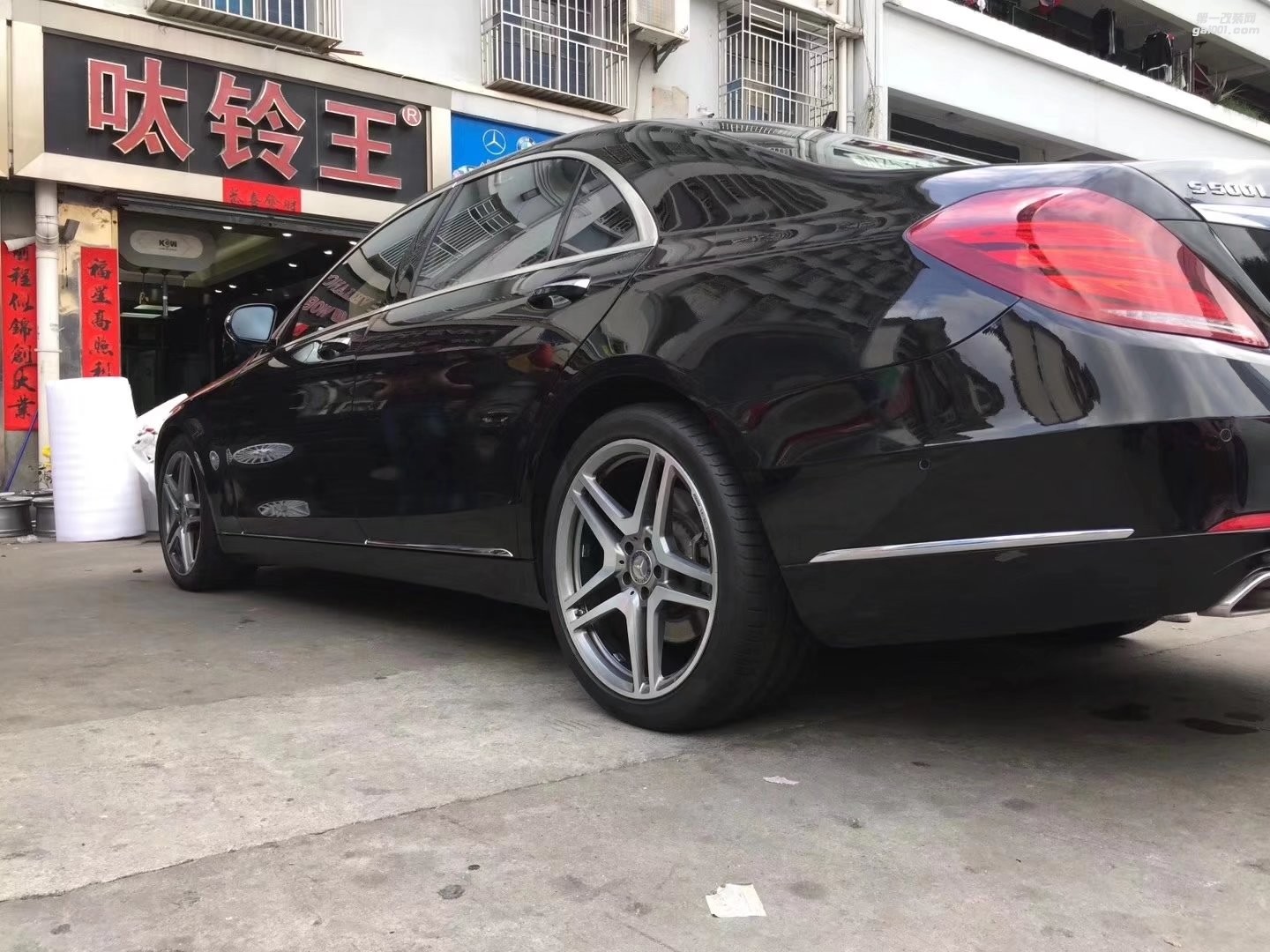 奔馳，換 原裝  鍛造 20寸 完工！
