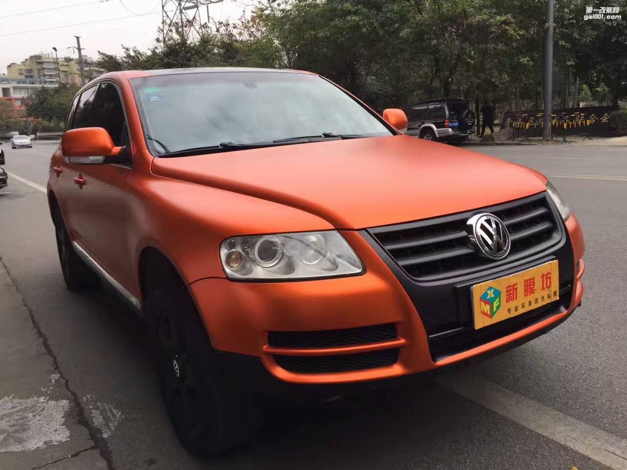 成都改色貼膜奔馳CLA全車貼膜改色電光碳灰電光灰