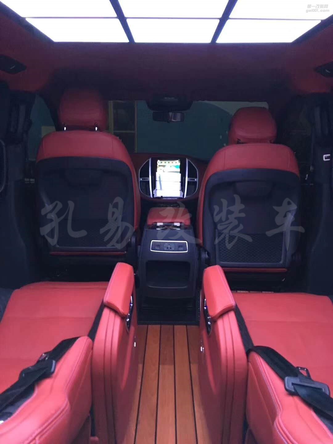威霆商務(wù)車內(nèi)飾改裝，高端定制內(nèi)飾