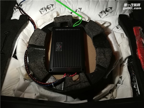 泉州山水汽車音響 天籟重量級低音炮升級 火山口造型 紅紅火火2018