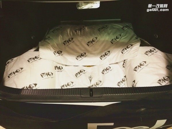 雷克薩斯ES250全車隔音 俄羅斯純進(jìn)口隔音材料打造 泉州山水汽車音響改裝