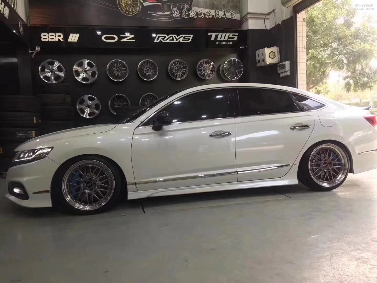 思鉑睿，換19寸 BBS LM，完工！賊帥
