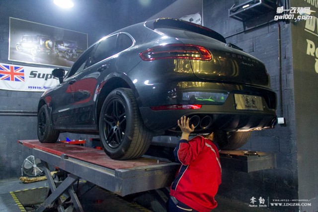 保時(shí)捷Macan升級(jí)原廠閥門排氣-長(zhǎng)沙專業(yè)保時(shí)捷改裝