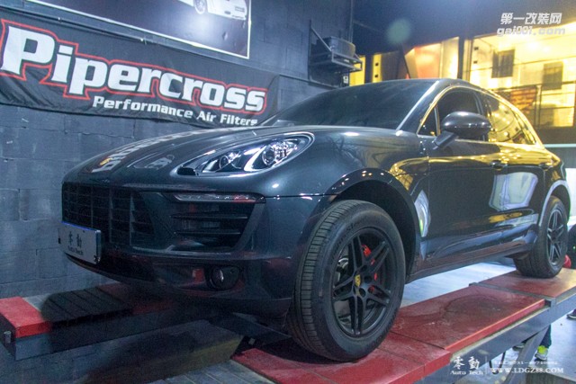 保時(shí)捷Macan升級(jí)原廠閥門排氣-長(zhǎng)沙專業(yè)保時(shí)捷改裝