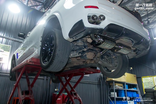 寶馬X5改裝冠軍電子閥門排氣-長沙專業(yè)寶馬改裝