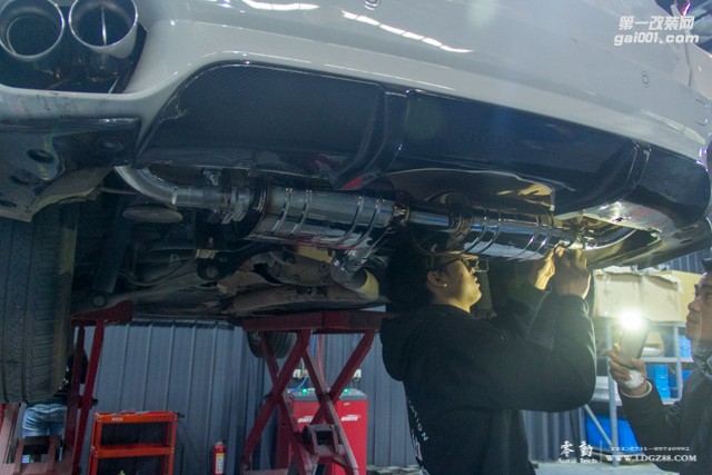 寶馬X5改裝冠軍電子閥門排氣-長沙專業(yè)寶馬改裝