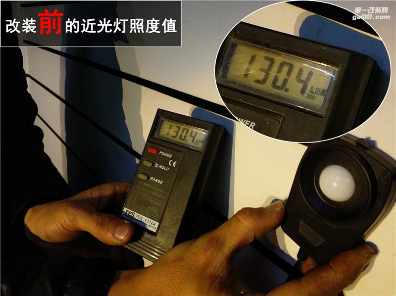 寶馬X5原車博士雙光透鏡嚴(yán)重老化，燈光不夠亮，夜晚行車安全隱患重重？升級進(jìn)口海拉五+歐司朗CBI套裝輕松解決！清風(fēng)車影燈改