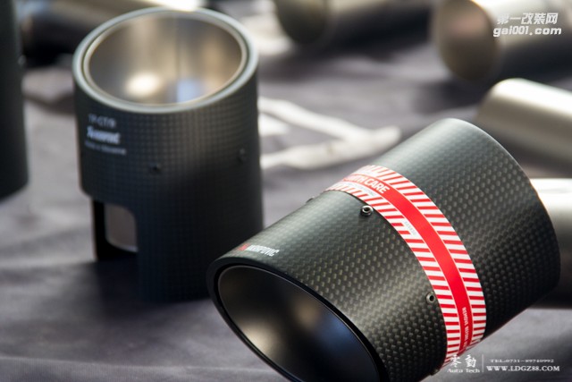 保時(shí)捷卡宴改裝JBOM頭段、AK中尾段排氣-長沙專業(yè)保時(shí)捷改裝