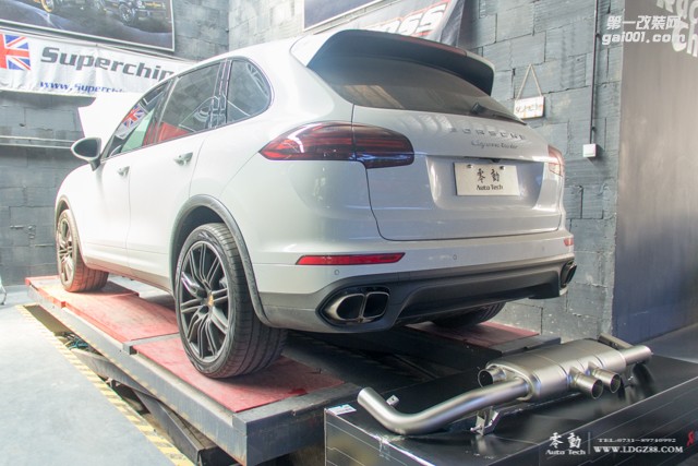 保時(shí)捷卡宴改裝JBOM頭段、AK中尾段排氣-長沙專業(yè)保時(shí)捷改裝