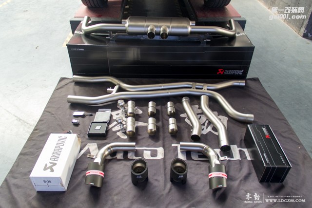 保時(shí)捷卡宴改裝JBOM頭段、AK中尾段排氣-長沙專業(yè)保時(shí)捷改裝